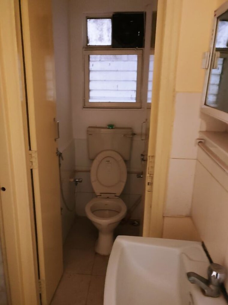 Bathroom, aditya-shagun 1 Bedroom 560 Sq.Ft. Apartment In Bavdhan Pune 10416104