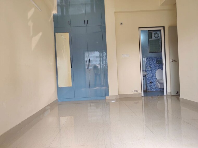Room, sector 14 dwarka 2 Bedroom 1200 Sq.Ft. Apartment In Sector 14 Dwarka Delhi 10242459