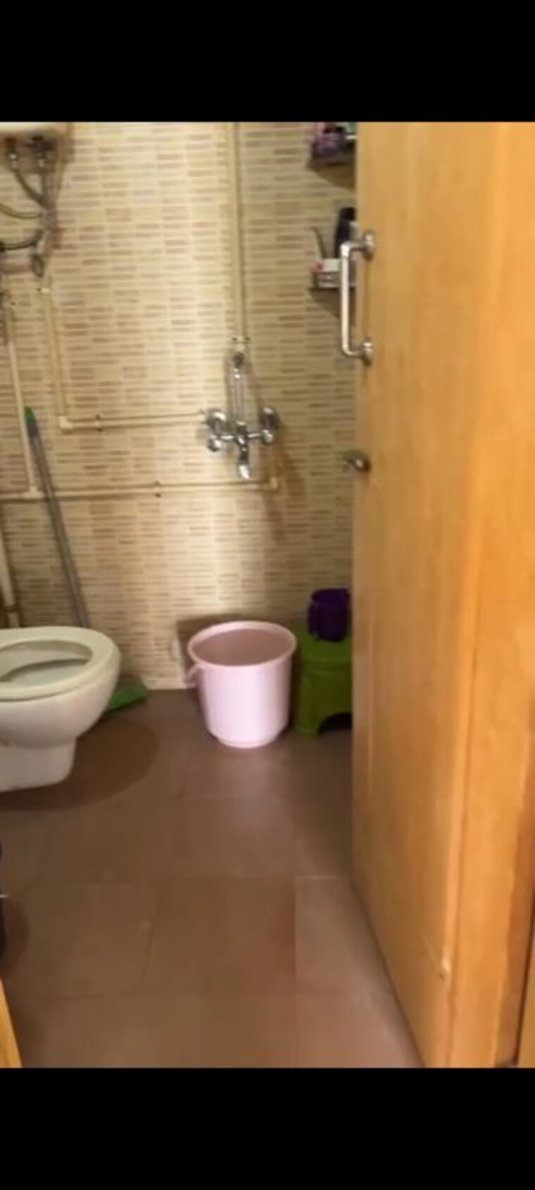Bathroom, mahim 2 Bedroom 700 Sq.Ft. Apartment In Mahim Mumbai 10412970