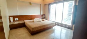 Bedroom in 2.5 BHK Apartment at Pali Hill – for Rent