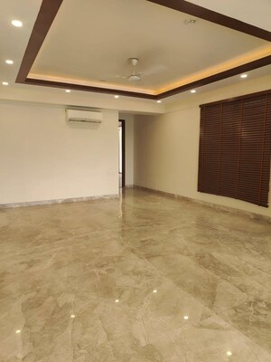 Room in 3.5 BHK Builder Floor at Sushant Lok I – for Rent