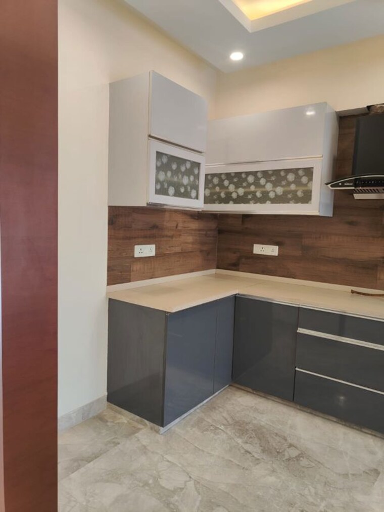 Kitchen, sushant lok i 3.5 Bedroom 2700 Sq.Ft. Builder Floor In Sushant Lok I Gurgaon 10416199