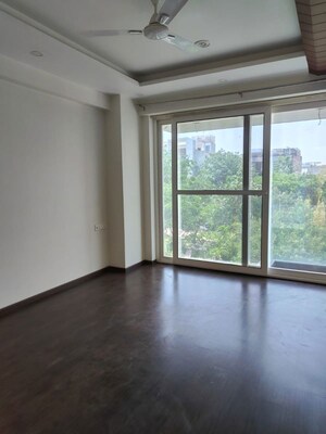 Room in 3.5 BHK Builder Floor at Sushant Lok I – for Rent