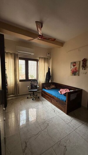 Living Room in 3.5 BHK Builder Floor at Dilshad Colony – for Sale