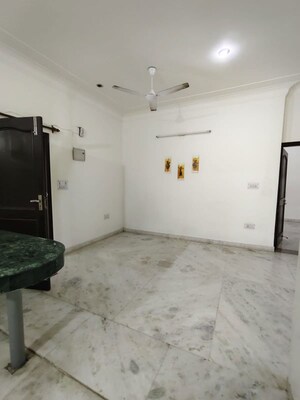 Team Area in 2 BHK Builder Floor at Sector 31 – for Rent