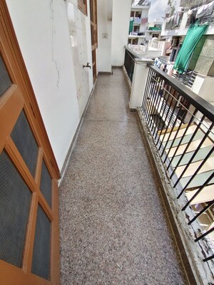 Balcony in 2 BHK Builder Floor at Sector 31 – for Rent