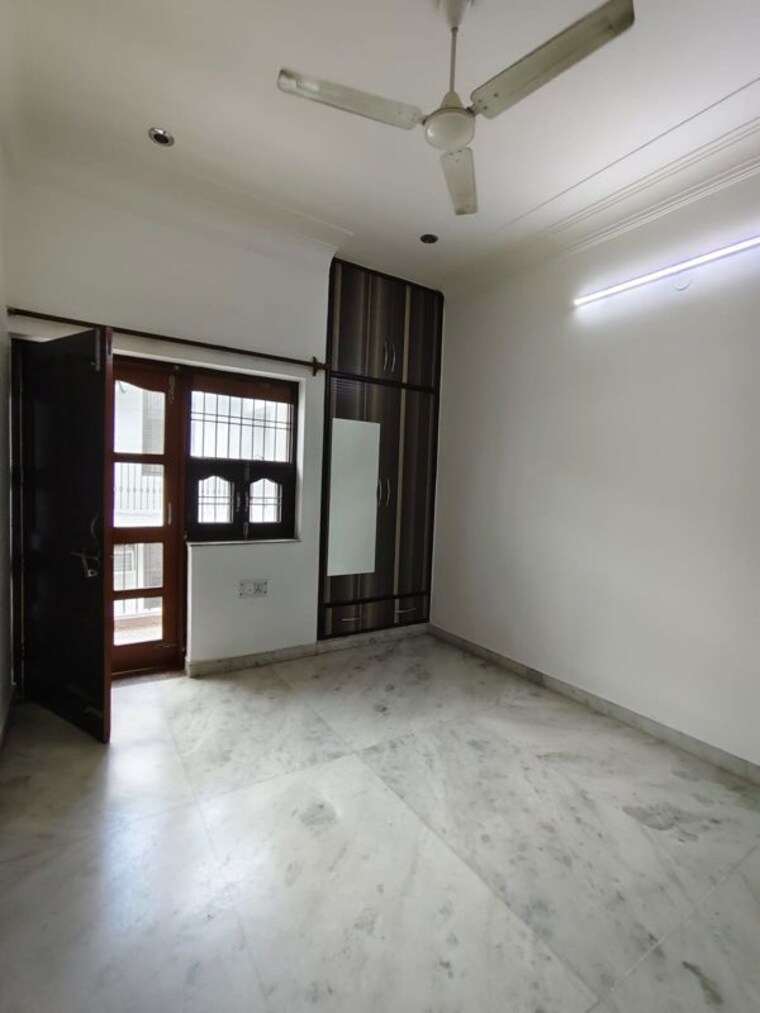 Room, sector 31 2 Bedroom 1420 Sq.Ft. Builder Floor In Sector 31 Gurgaon 10416241