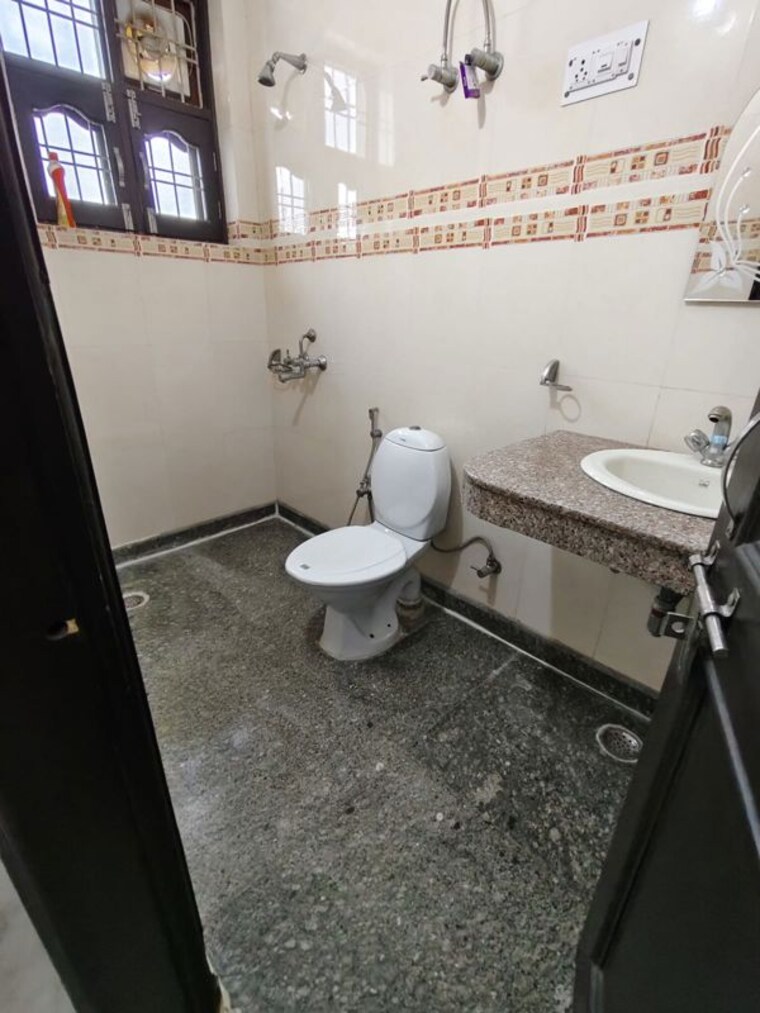 Team Area, sector 31 2 Bedroom 1420 Sq.Ft. Builder Floor In Sector 31 Gurgaon 10416241