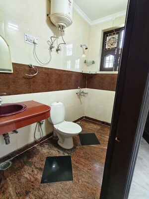 Kitchen in 2 BHK Builder Floor at Sector 31 – for Rent