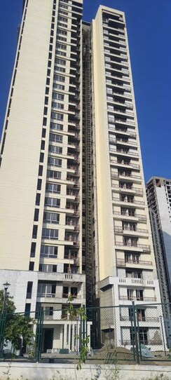 4 BHK + Servant Room Apartment For Sale in Jaypee Kensington Boulevard