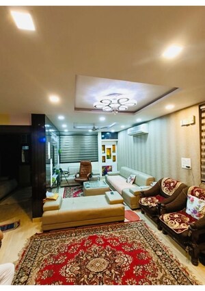 4 BHK Apartment For Sale in Dilshad Colony