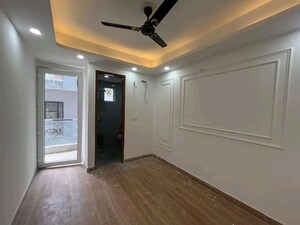 Room in 2 BHK Apartment at Chattarpur – for Rent