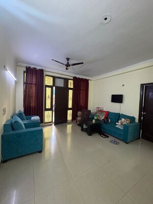 Living Room in 3 BHK Villa at Sector 23 – for Rent