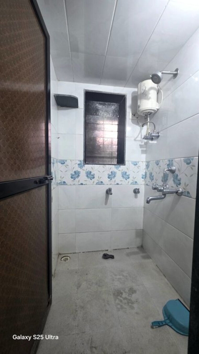 Bathroom, krishnalaya-chs 2 Bedroom 665 Sq.Ft. Apartment In Vrindavan Society Thane 10416308