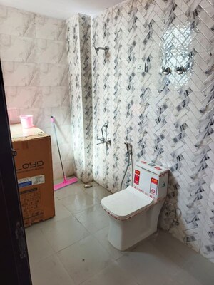 Bathroom in 1 BHK Builder Floor at Saket – for Rent
