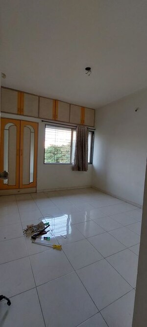 Room in 3 BHK Apartment at Om The Hillside, Bavdhan – for Rent