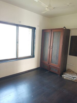 Room in 2 BHK Apartment at Viva Hallmark, Bavdhan – for Rent