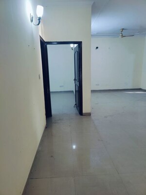 Building Lobby in 3.5 BHK Villa at Sector 71 – for Rent