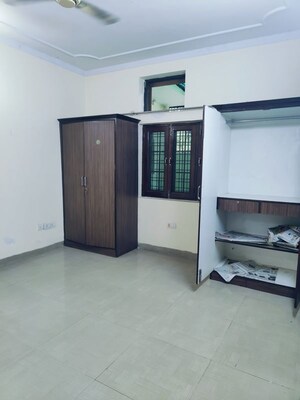 Living Room in 3.5 BHK Villa at Sector 71 – for Rent