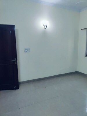 Room in 3.5 BHK Villa at Sector 71 – for Rent