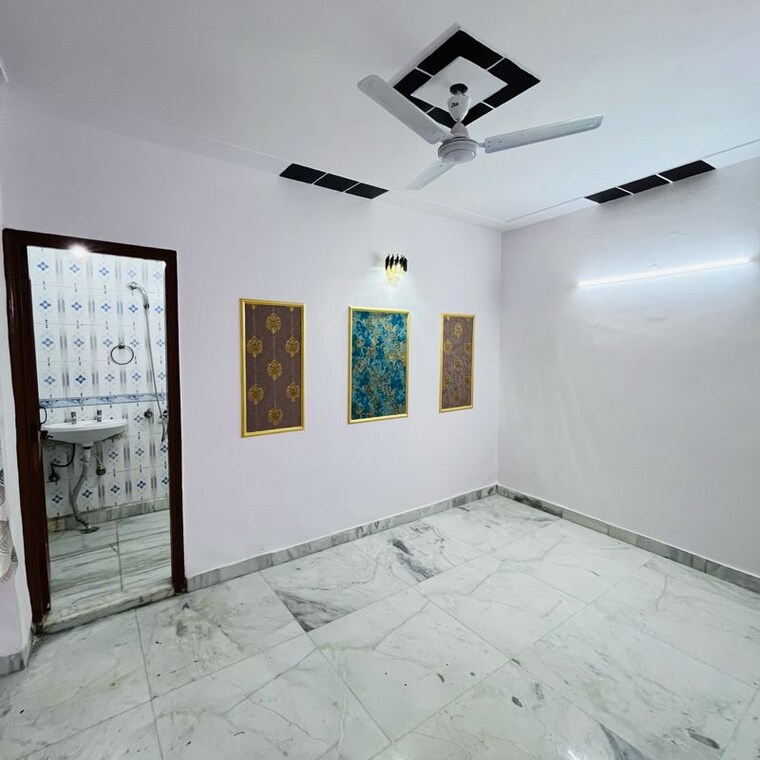 Room, khirki extension 2 Bedroom 75 Sq.Yd. Builder Floor In Khirki Extension Delhi 9111473