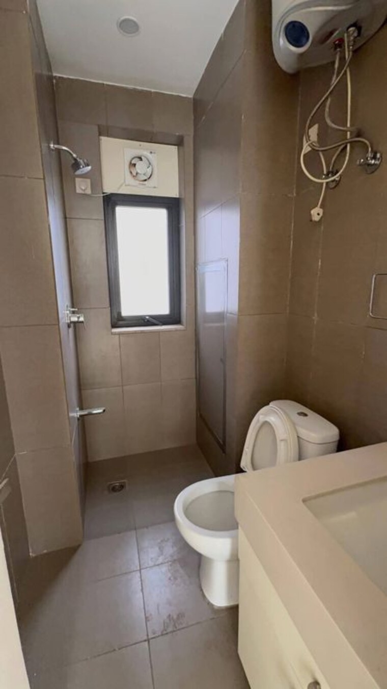 Bathroom, ireo-skyon 2 Bedroom 1382 Sq.Ft. Apartment In Sector 60 Gurgaon 10416422