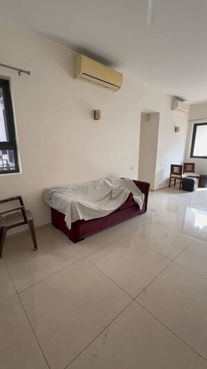 Common Area in 2 BHK Apartment at Ireo Skyon, Sector 60 – for Rent