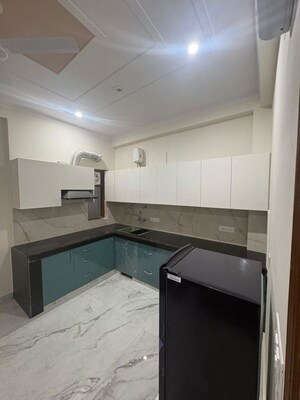 Kitchen in 1 BHK Builder Floor at Sector 38 – for Rent