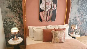 Room in 4 BHK Apartment at Lodha The Park, Worli – for Sale
