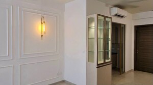 Room in 3 BHK Apartment at Smart World Orchard, Sector 61 – for Rent