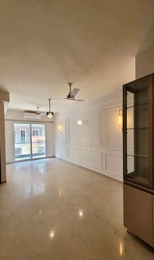 Dining area in 3 BHK Apartment at Smart World Orchard, Sector 61 – for Rent