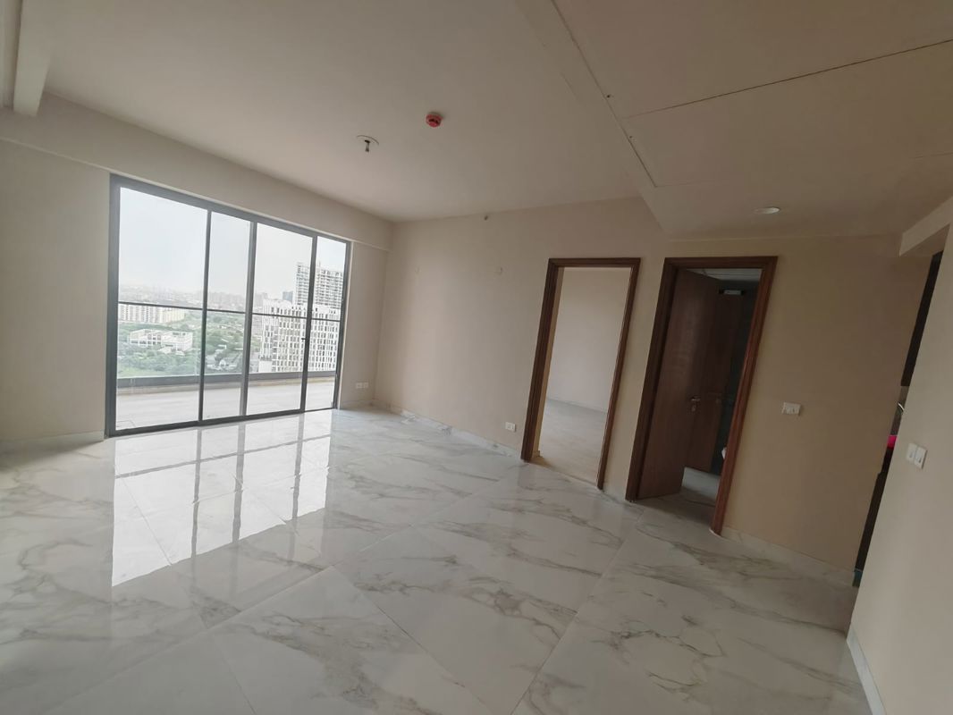 3 BHK + Servant Room,Extra Room 2175 Sq.Ft. Apartment in The Center Court
