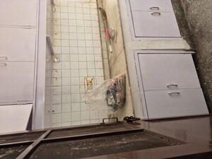 Kitchen/pantry in 2.5 BHK Apartment at Mayur Vihar – for Rent