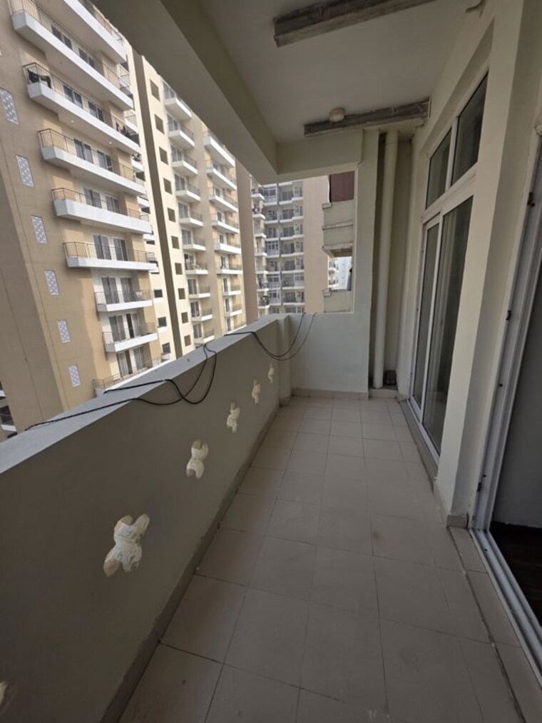 Kitchen, amrapali-silicon-city 3 Bedroom 1325 Sq.Ft. Apartment In Sector 76 Noida 10416439