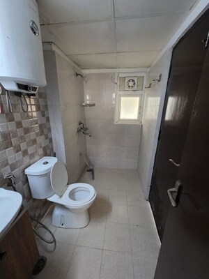 Bathroom in 3 BHK Apartment at Amrapali Silicon City, Sector 76 – for Sale