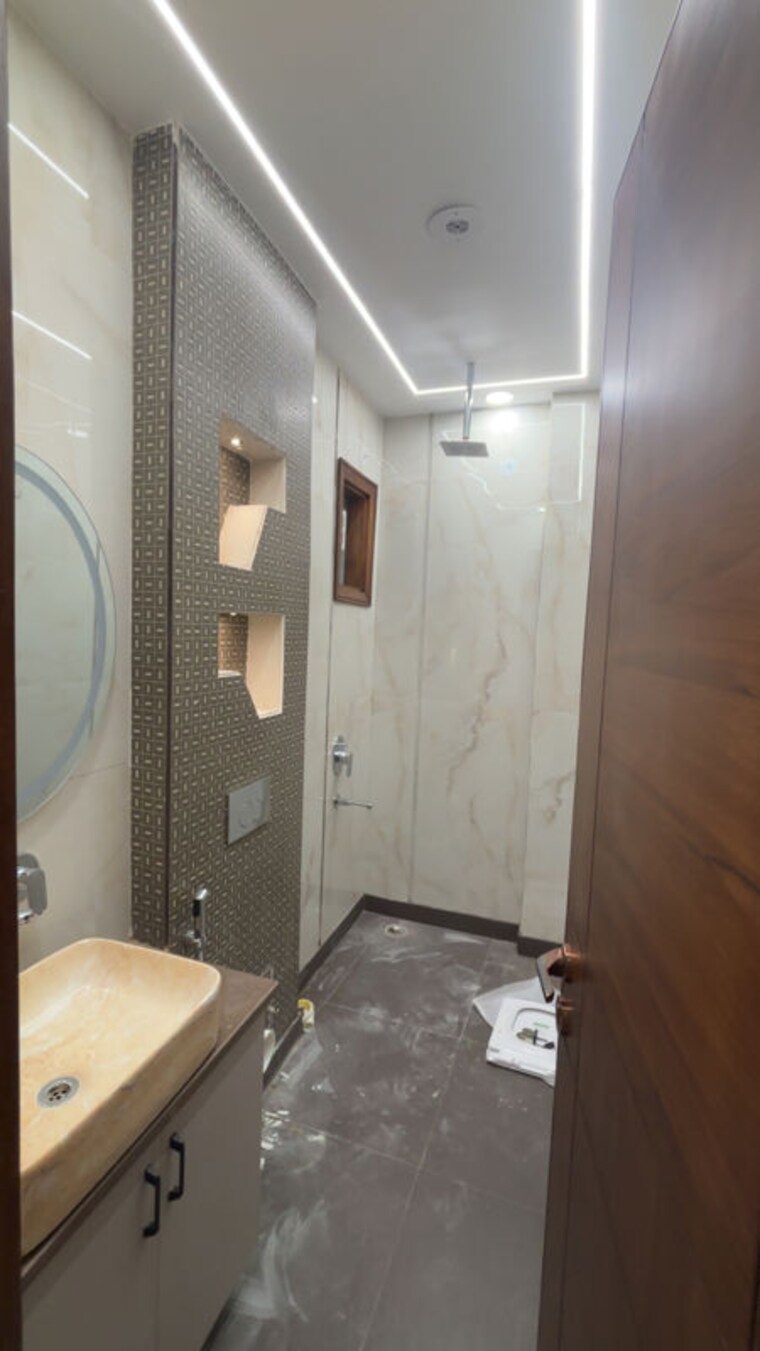 Bathroom, vikas puri 3 Bedroom 1115 Sq.Ft. Builder Floor In Vikas Puri Delhi 10416446