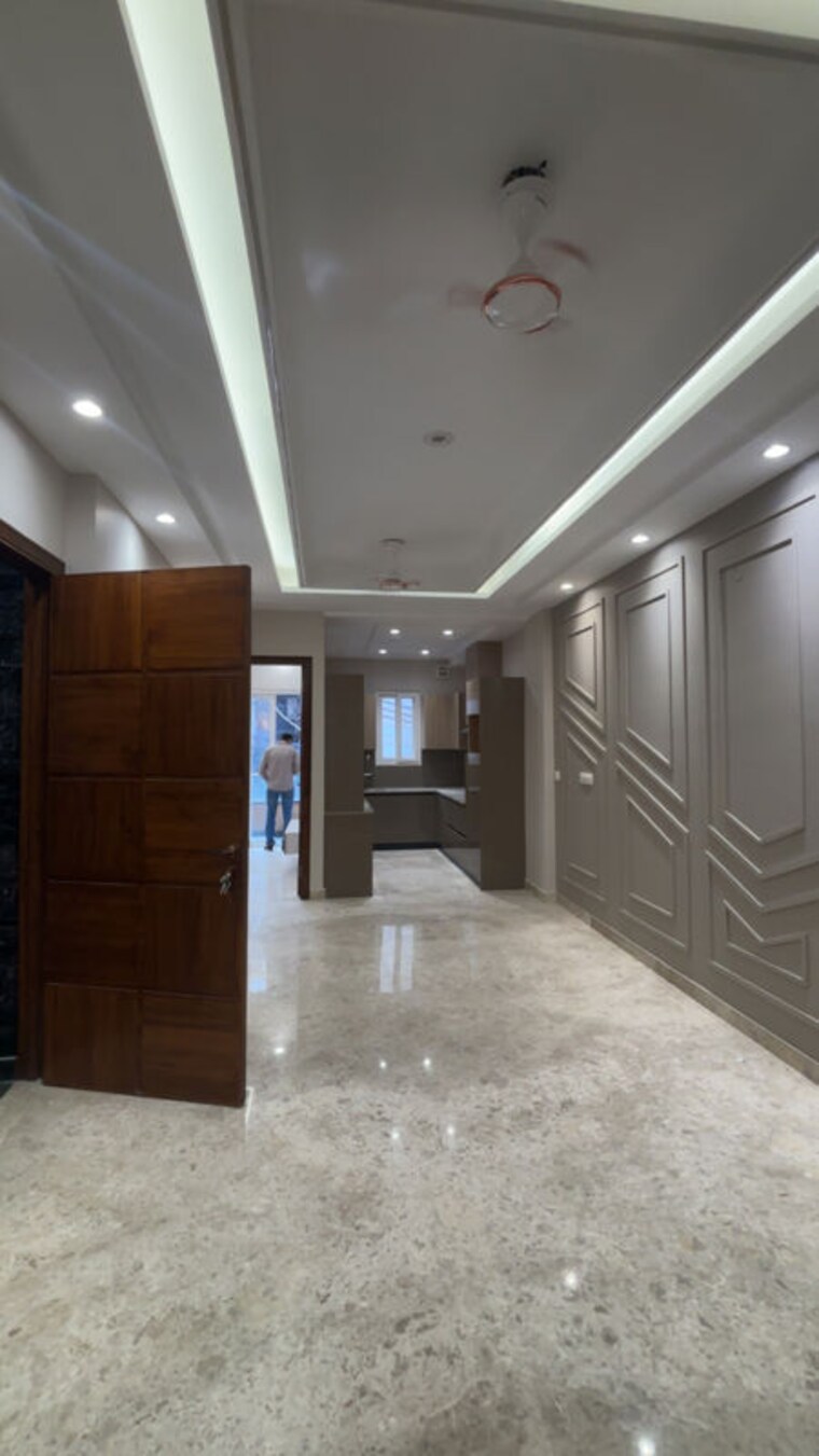 Parking, vikas puri 3 Bedroom 1115 Sq.Ft. Builder Floor In Vikas Puri Delhi 10416446