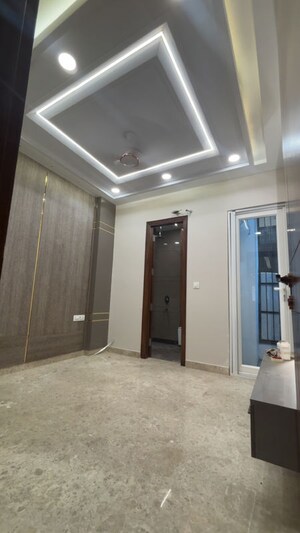 Building Lobby in 3 BHK Builder Floor at Vikas Puri – for Sale