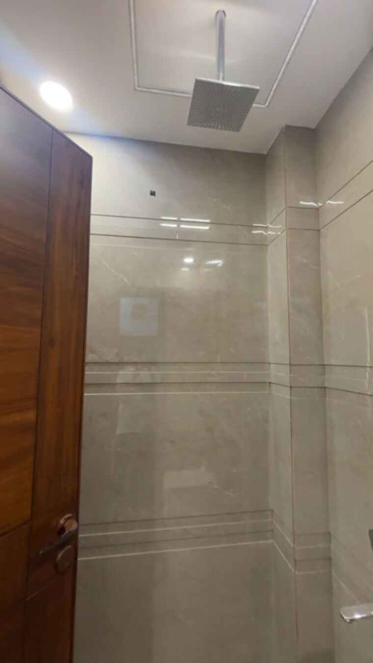 Bathroom, vikas puri 3 Bedroom 1115 Sq.Ft. Builder Floor In Vikas Puri Delhi 10416446