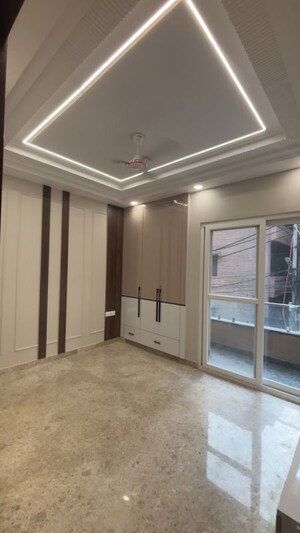 Room in 3 BHK Builder Floor at Vikas Puri – for Sale