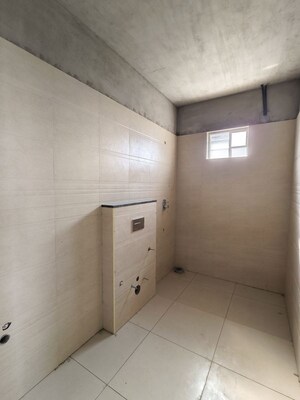 Bathroom in 4 BHK Apartment at Thrippunithura – for Sale