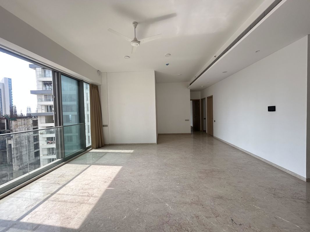 4 BHK + Servant Room,Study Room Apartment For Sale in Rustomjee Crown