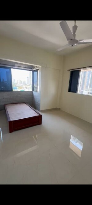 Room in 2 BHK Apartment at Prabhadevi – for Rent