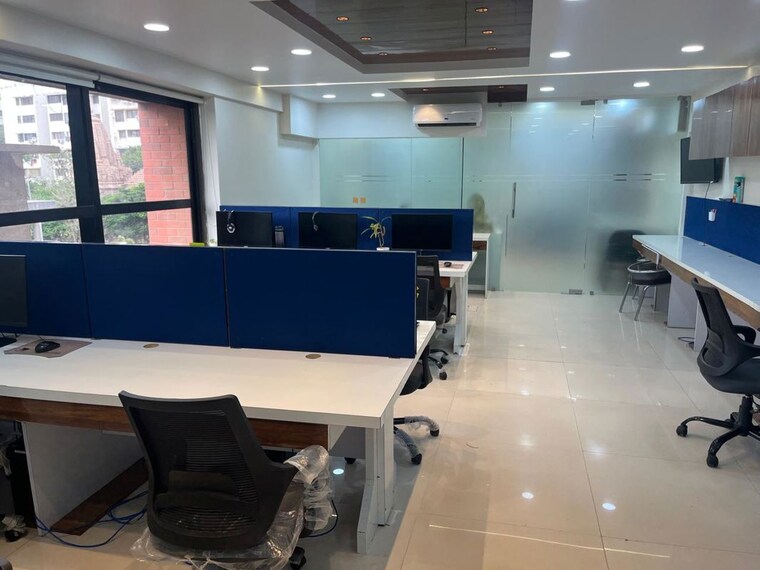 Team Area, iscon-emporio Commercial Office Space 1413 Sq.Ft. In Jodhpur Ahmedabad 10416469