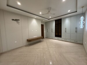 Room in 4 BHK Builder Floor at Kirti Nagar – for Sale
