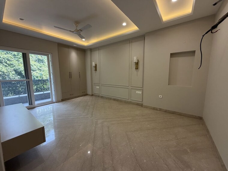 Room, kirti nagar 4 Bedroom 2700 Sq.Ft. Builder Floor In Kirti Nagar Delhi 10416475