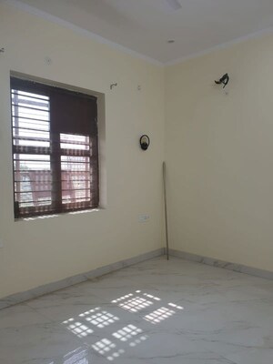 Room in 3 BHK Builder Floor at Puri Kohinoor, Sector 89 – for Rent