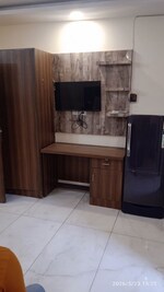 1 Rk  450 Sq.Ft. Builder Floor in Sector 44