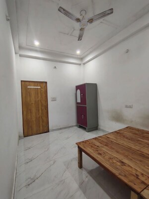 Room in 2 BHK Independent House at Ganeshpur Rahmanpur – for Rent