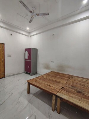 Room in 2 BHK Independent House at Ganeshpur Rahmanpur – for Rent